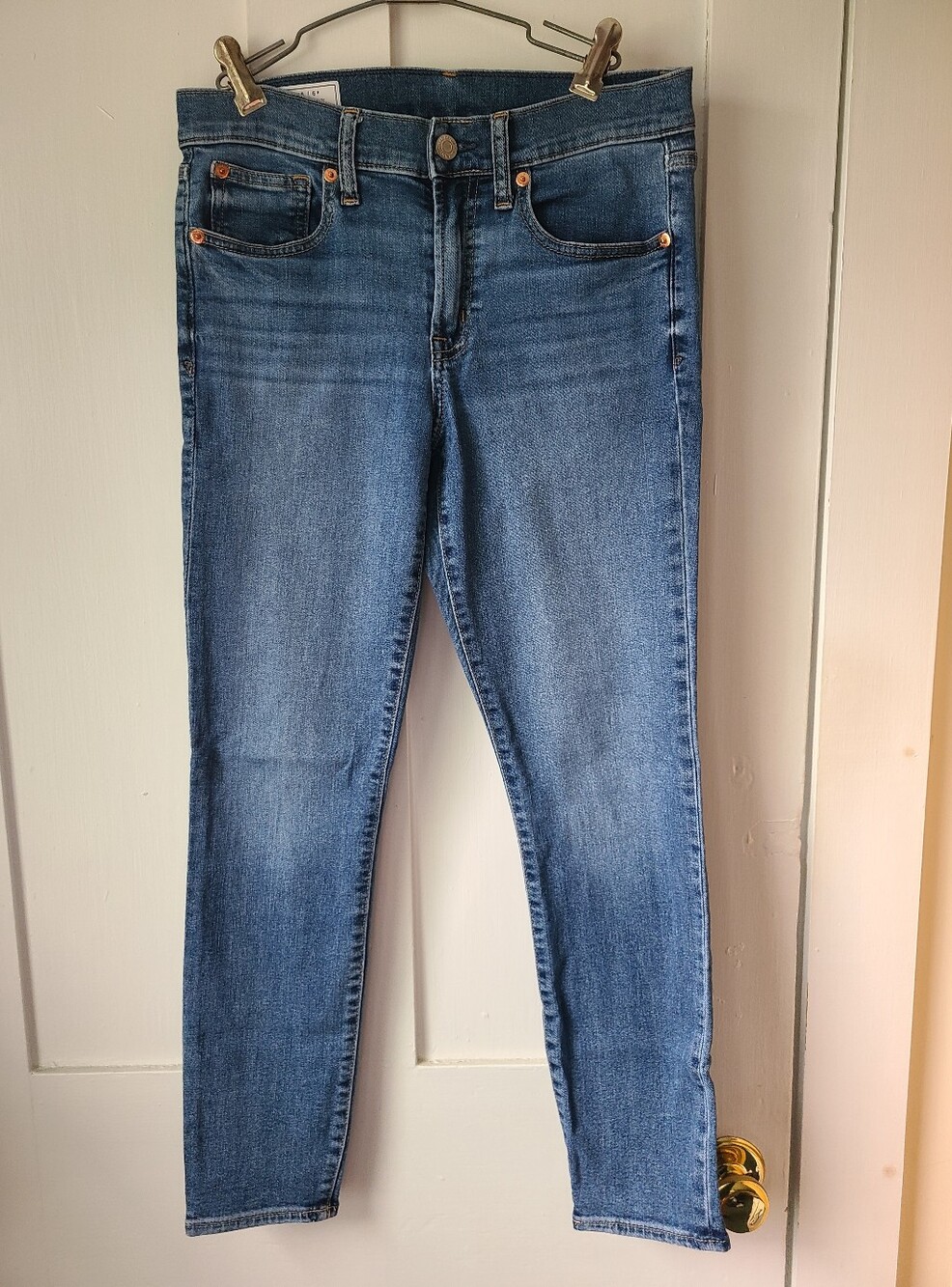 GAP Women's Skinny Jeans in Mid Blue Wash